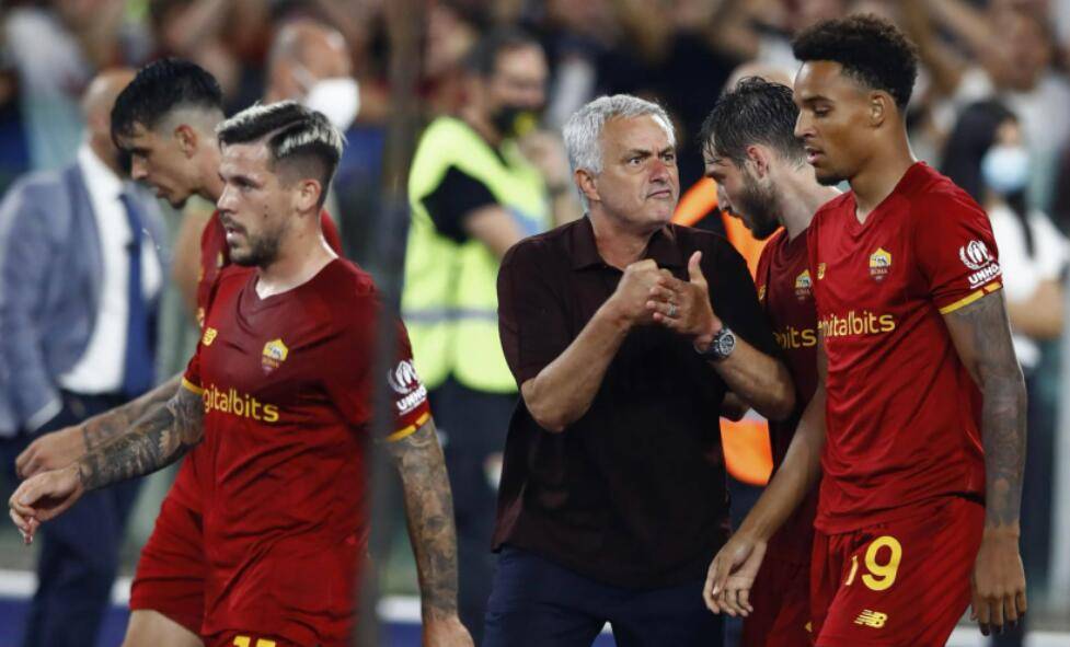 db游戏平台官网-费耶诺德内部会议纪要流出：清晨主帅复盘；NBA季后赛使命明确；轮换策略成焦点