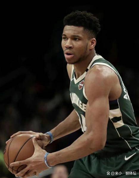 密尔沃基雄鹿队