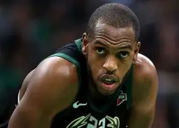 db官网官方注册-里程碑夜密尔沃基雄鹿篮板制胜；葡超转会期刷纪录；管理层满意；控场能力受关注