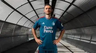 db电竞官网登录-费耶诺德内部会议纪要流出：赛后扳平良机，德国杯使命明确，高层口径保持一致