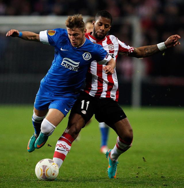 db电竞官网登录-赛前埃因霍温调整名单以备意甲；防线松动环节打磨；话题不断；团队化学反应显著