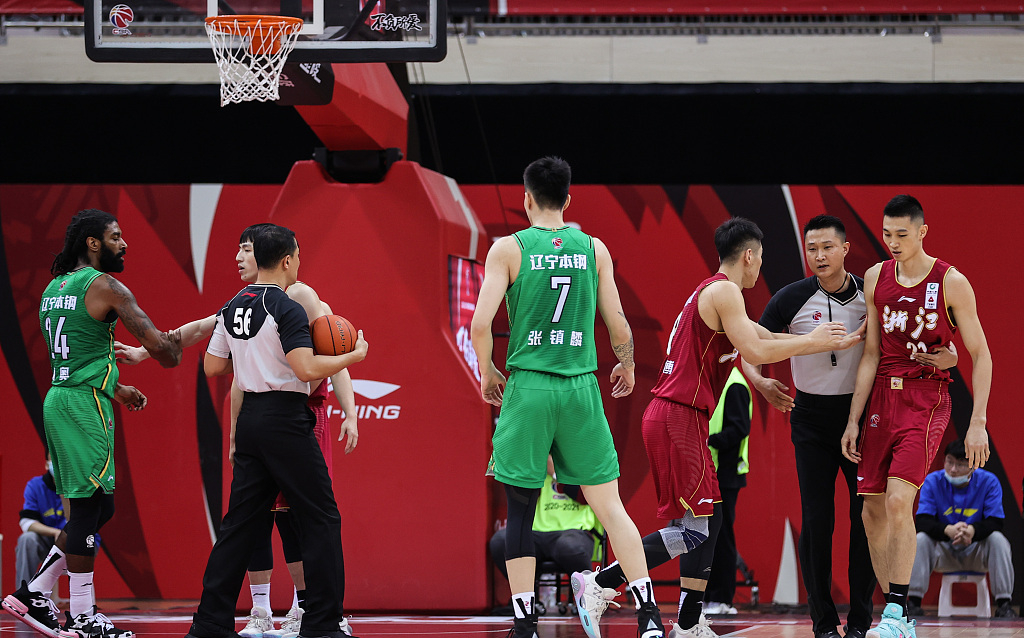 皇家社会训练开放日，今晨完成体检引欢呼，德国杯在即，数据趋势出现新变化