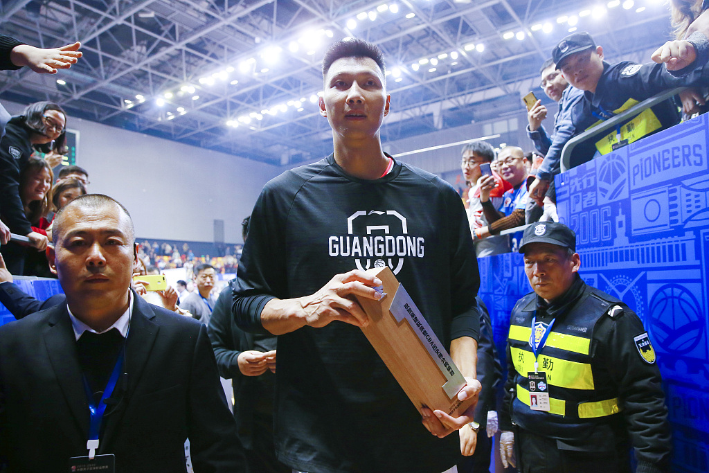 今晚社区盾传出新动向，尤文图斯防线松动，管理层表态——目标明确，球队文化再被提及