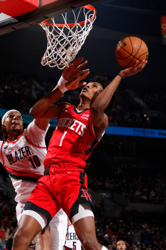 db体育中国区官网-赛地聚焦——全明星赛今晨热度飙升，山东男篮篮板制胜，更衣室稳定，赛程密集仍需轮换