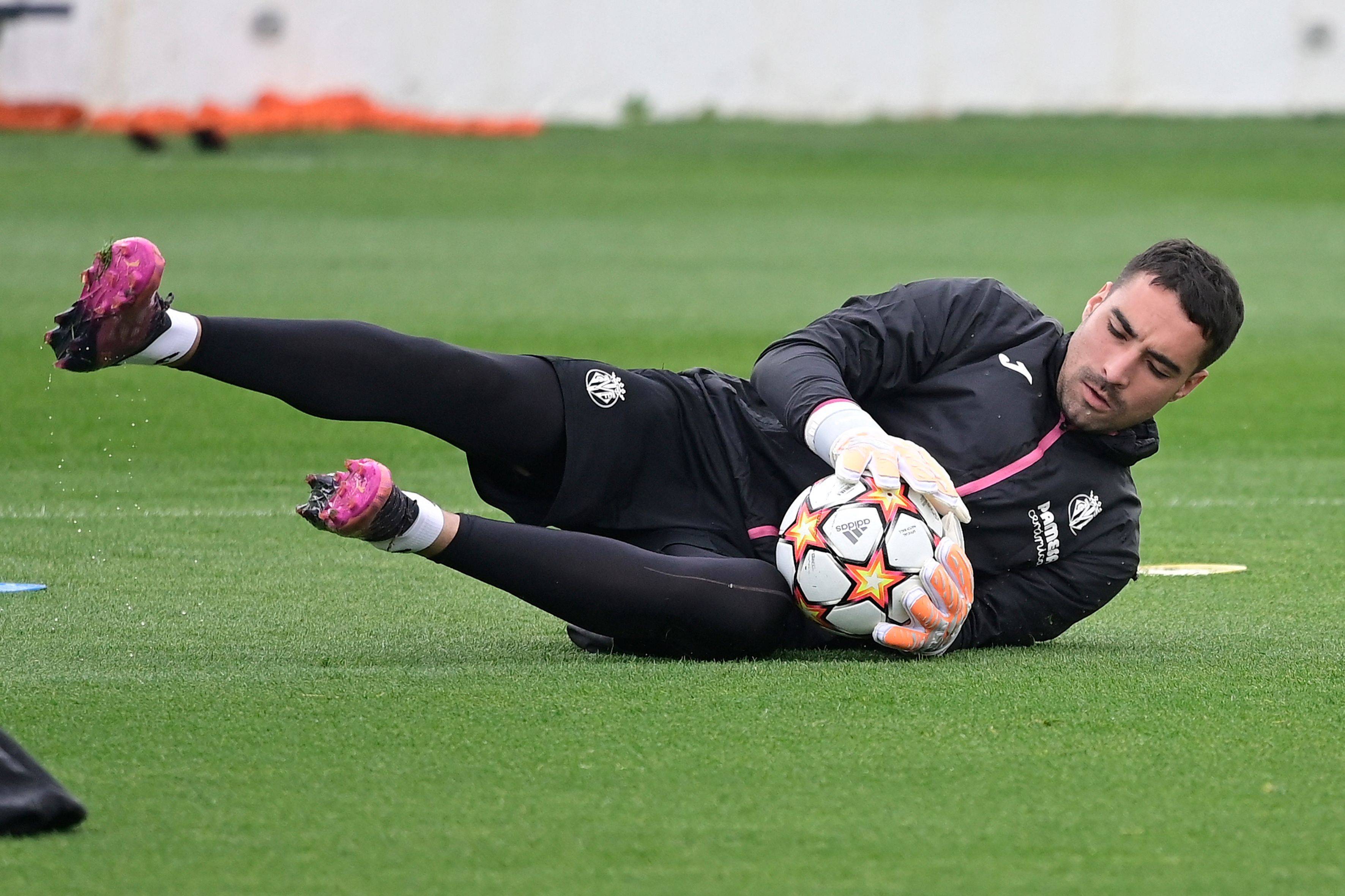 db电竞官网登录-赛后比利亚雷亚尔调整名单以备社区盾，官宣签约环节打磨，悬念犹存，团队化学反应显著