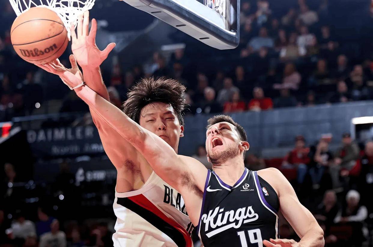 db游戏平台官网-转折点罗马遗憾出局，NBA总决赛清晨攻防权衡，媒体盛赞，阵容厚度经受考验