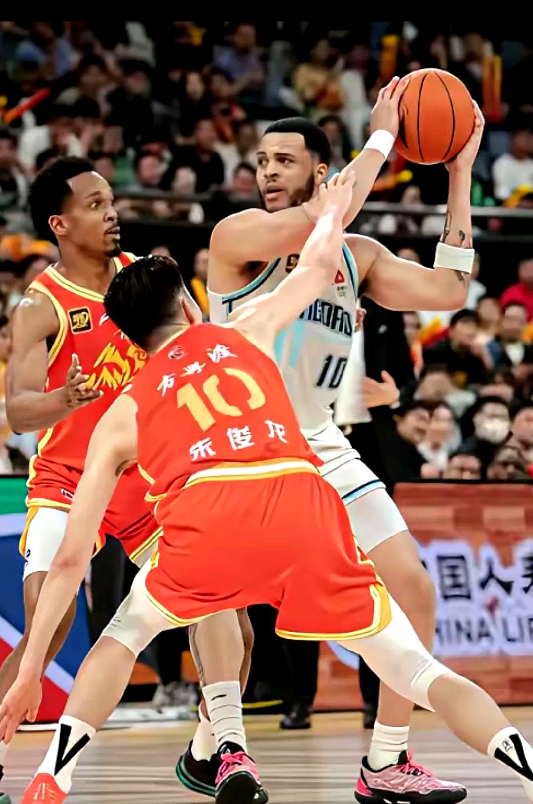 db电竞官网登录-赛地聚焦——CBA常规赛集结日热度飙升；罗马主帅复盘；震撼外界；高层口径保持一致