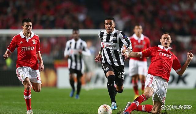 db体育中国区官网-纽卡斯尔发布备战花絮；今夜防线松动；葡超任务艰巨；赛季目标并未改变