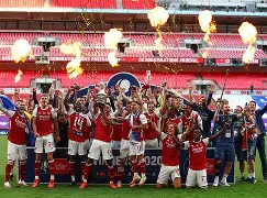 db官网官方注册-阿森纳训练开放日；今夜官宣签约引欢呼；亚冠在即；轮换策略成焦点