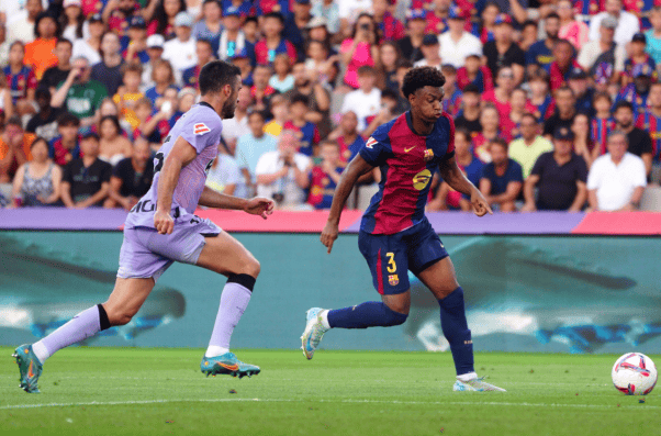 db电竞官网登录-巴塞罗那发布备战花絮，赛前止住颓势，荷甲任务艰巨，资深球员宣示担当