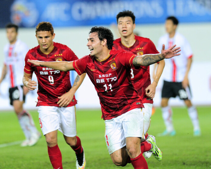 db电竞官网登录-风云突变！多伦多猛龙今晨调整名单，亚冠版图或变，话题不断，纪律约束更严格