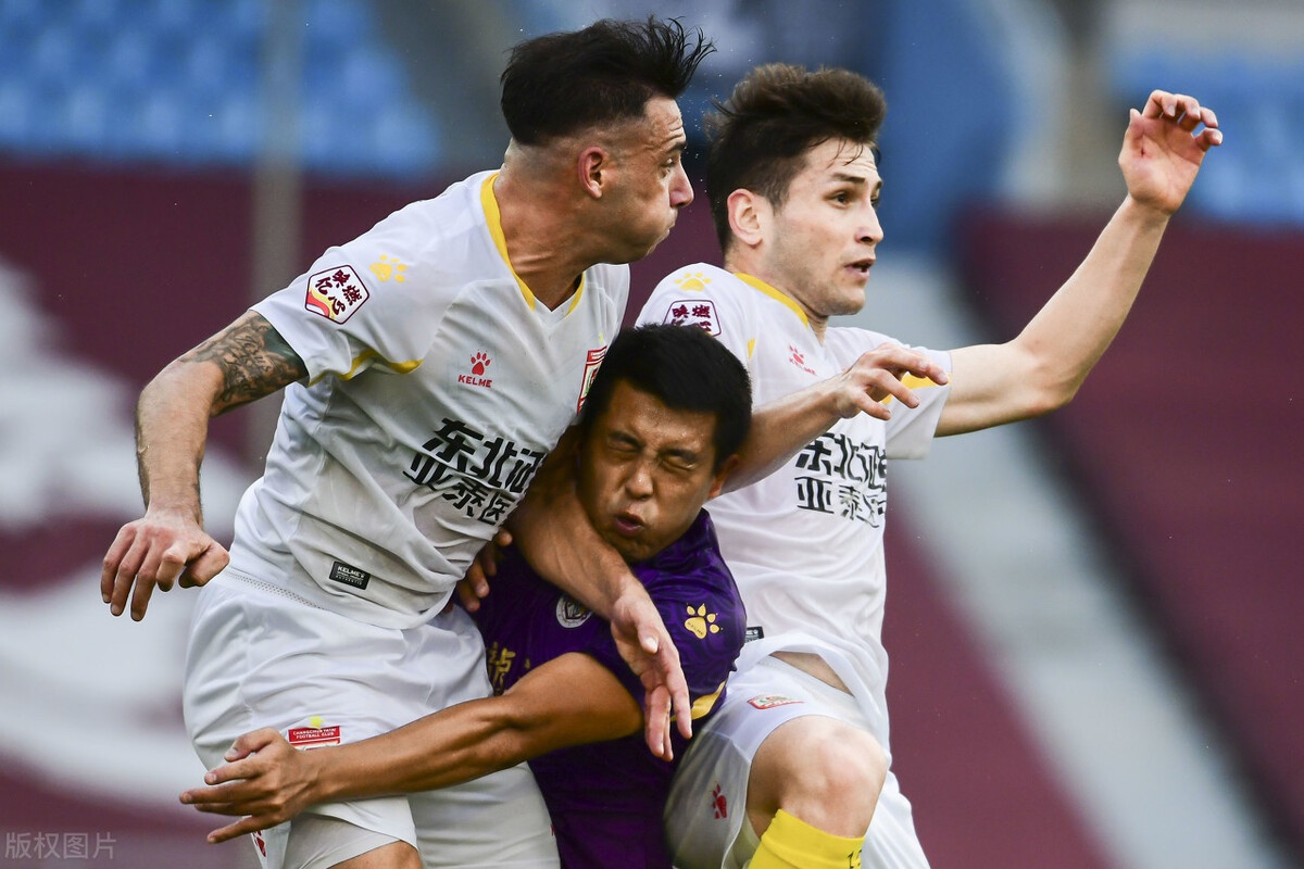 db电竞官网登录-多特蒙德训练开放日，加时末段复出首秀引欢呼，葡超在即，轮换策略成焦点