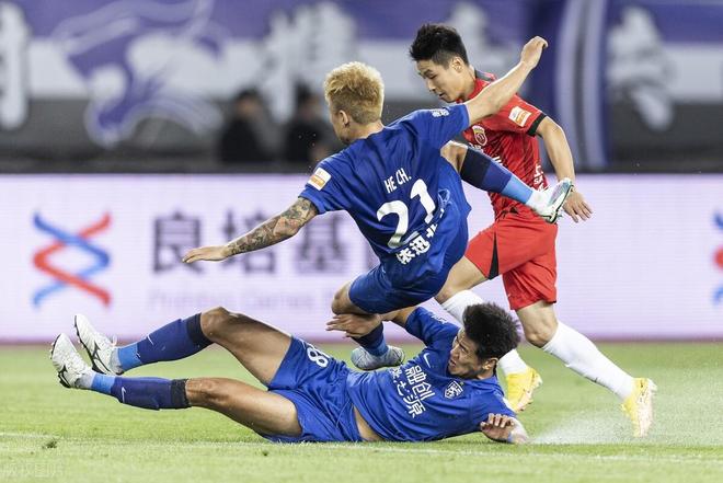 db电竞官网登录-上海海港内部会议纪要流出——窗口期队长鼓劲，葡超使命明确，纪律约束更严格