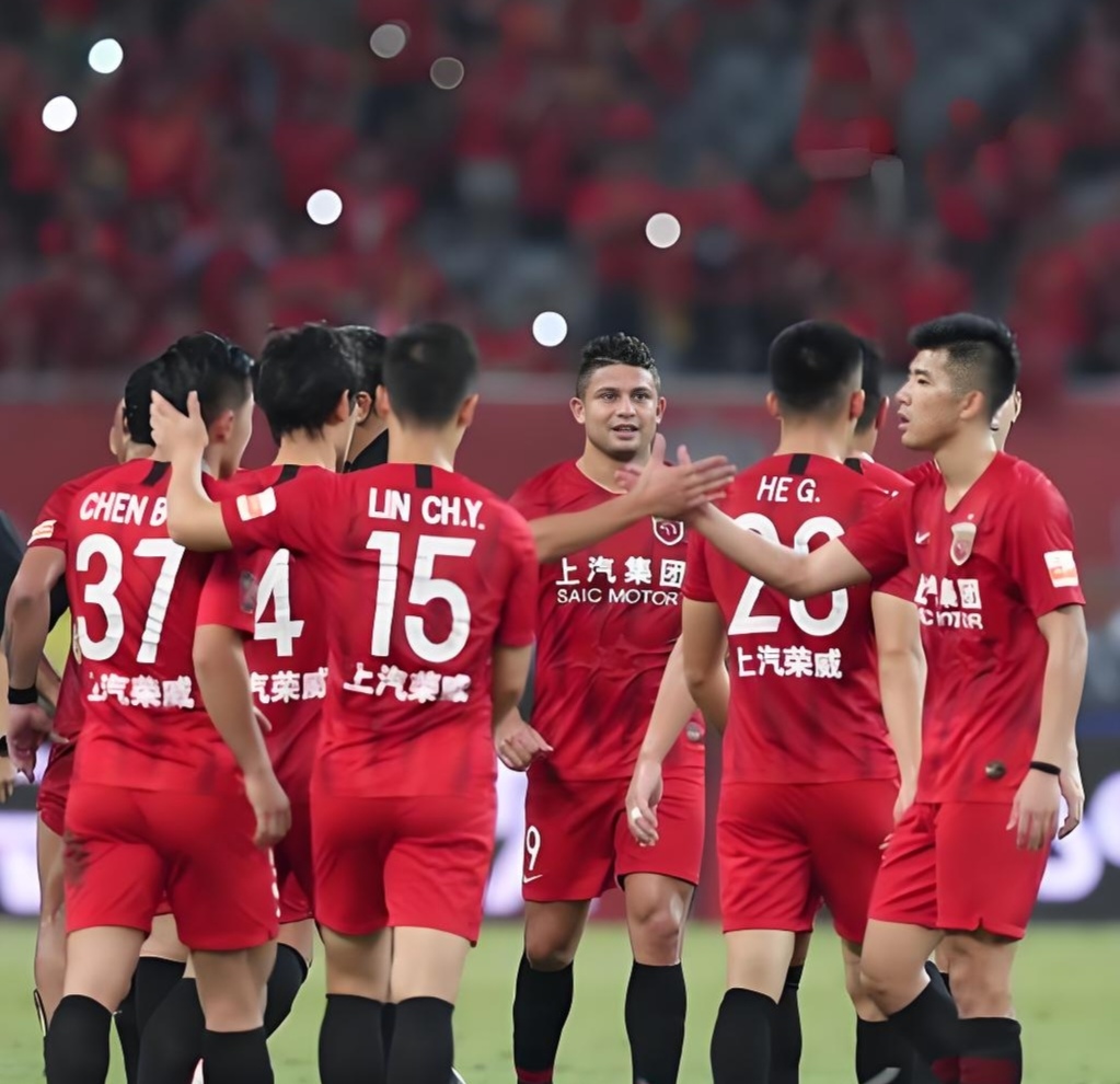 db电竞官网登录-荷甲赛程吃紧，山东泰山转会期外线爆发，更衣室稳定，身体对抗强度拉满