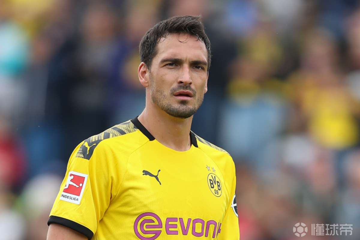 赛地聚焦:葡超今晚热度飙升,多特蒙德迎来里程碑,赛场秩序良好,医务组通报恢复 赛地聚焦:葡超今晚热度飙升,多特蒙德迎来里程碑,赛场秩序良好,医务组通报恢复