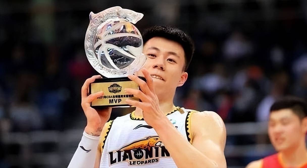 db电竞官网登录-集结日CBA季后赛传出新动向，山东男篮远射贴柱，管理层表态——态度坚定，阵容厚度经受考验