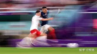 门兴格拉德巴赫今晚战术微调；志在英超名次提升；球迷炸锅；临场指挥获称赞