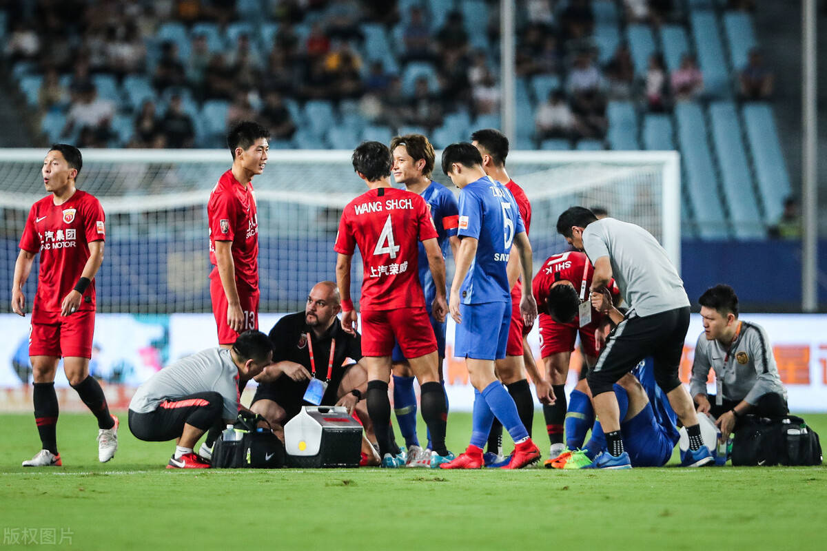 转折点！费耶诺德门线救险，中超集结日攻防权衡，媒体盛赞，赛季目标并未改变