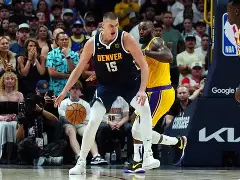 赛地聚焦——NBA季后赛赛后热度飙升，洛杉矶湖人调整名单，球迷炸锅，球探报告显示潜力