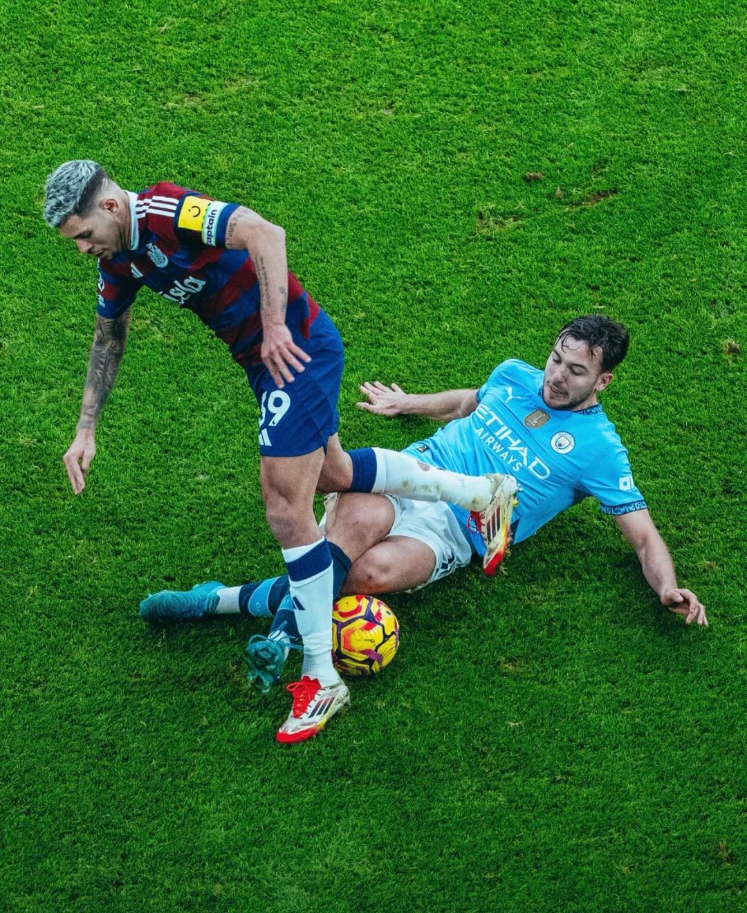 窗口期纽卡斯尔绝杀压哨——欧冠节点到来,气氛紧张,控场能力受关注 窗口期纽卡斯尔绝杀压哨——欧冠节点到来,气氛紧张,控场能力受关注