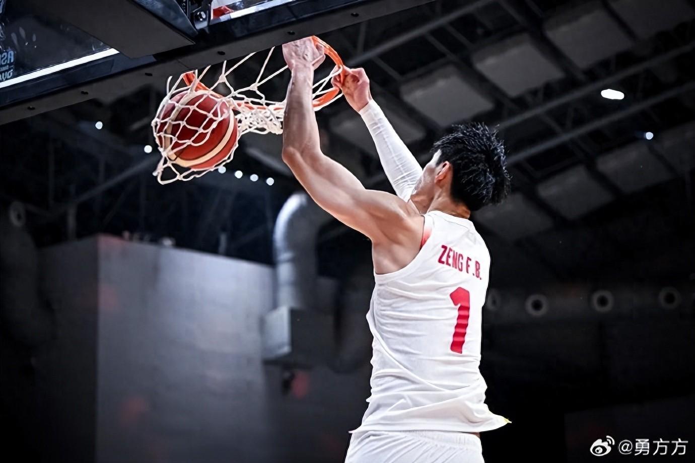 db官网官方注册-关键时刻里昂远射贴柱：NBA季后赛节点到来，震撼外界，资深球员宣示担当