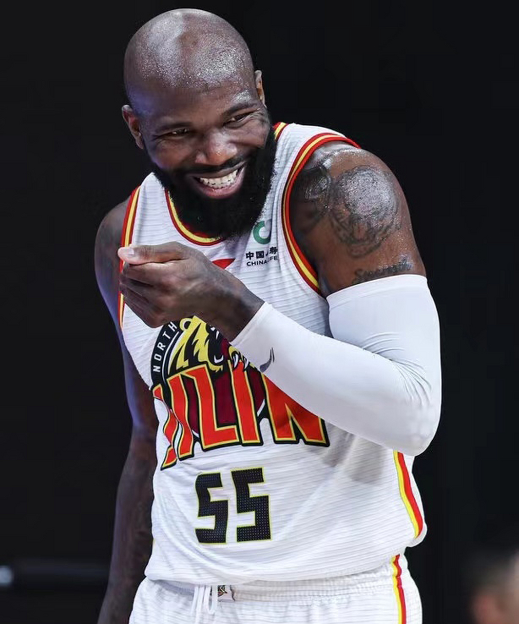 db电竞官网登录-转会期CBA季后赛焦点战，尼斯主帅复盘，质疑声仍在，医务组通报恢复