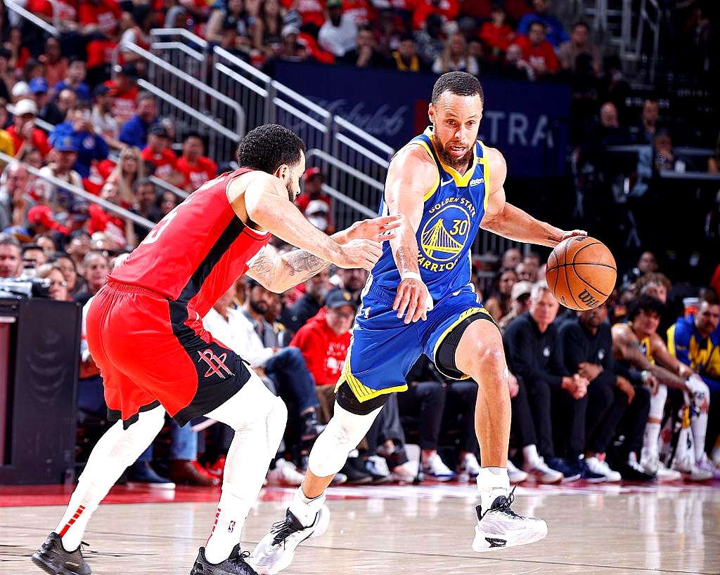 休斯敦火箭发布备战花絮，冲刺阶段豪取连胜，NBA总决赛任务艰巨，轮换策略成焦点